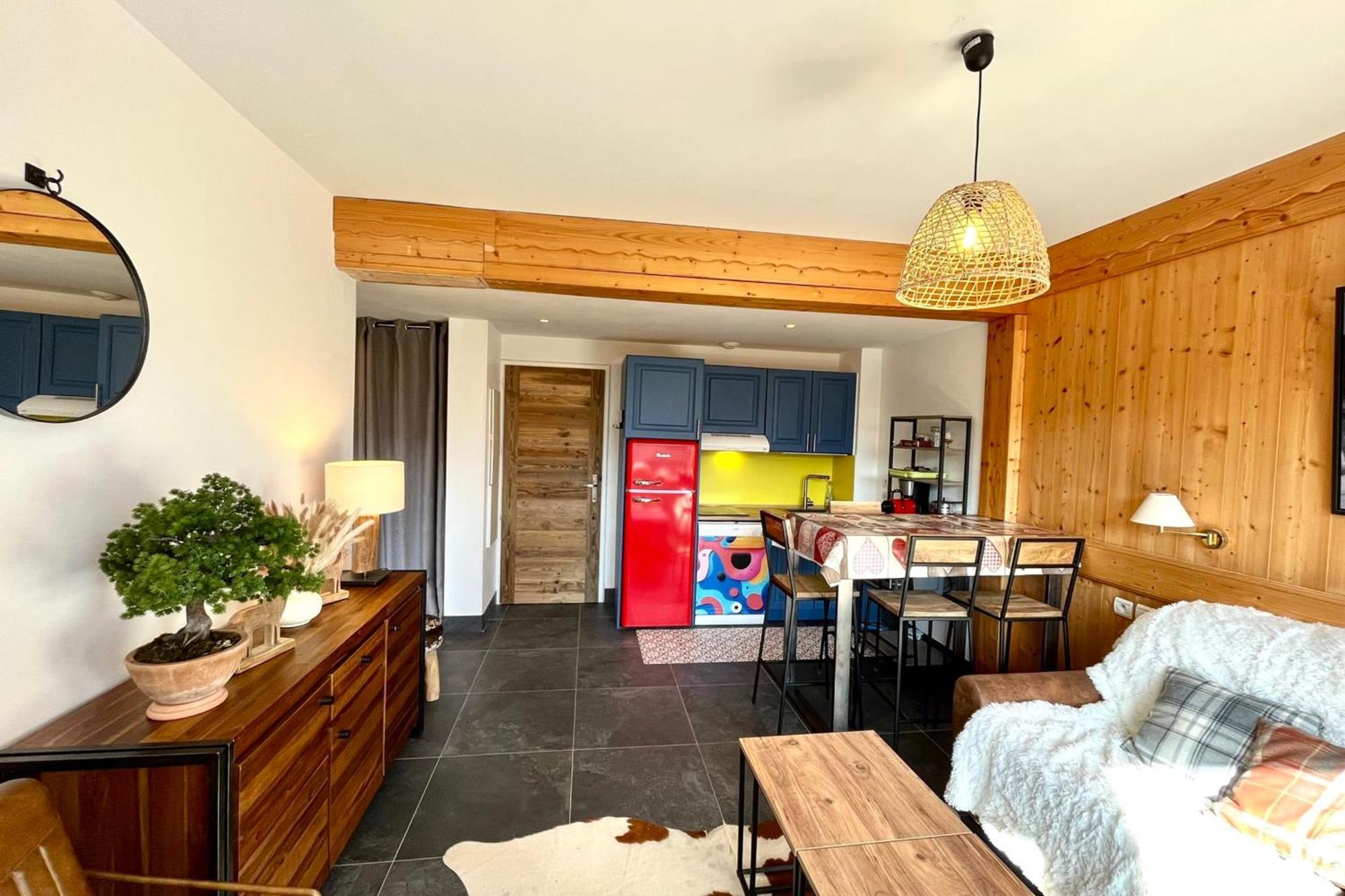 Superb Cosy Apartment With Balcony 孔布卢 外观 照片